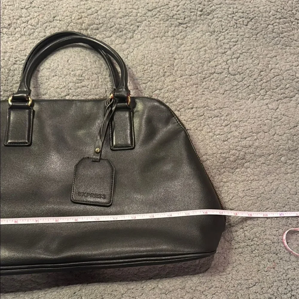 Express Elegant Black Leather Handbag